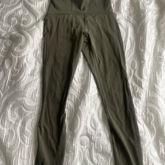 Lululemon train leggings mesh olive green size 4 25in - Picture 4 of 5
